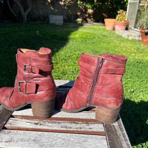 Naya Virtue Red leather boots size 7 - Picture 7 of 9